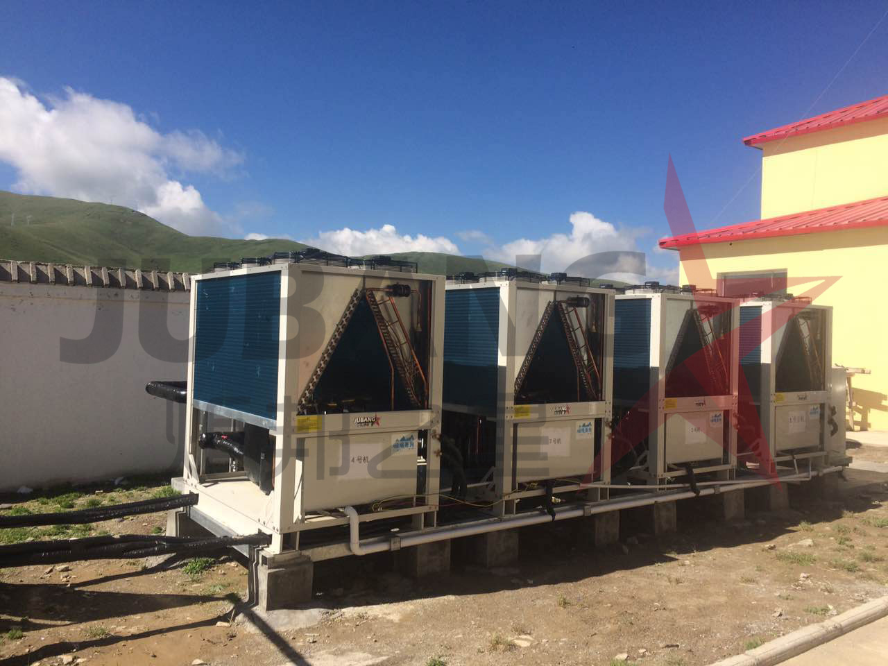 西藏超低温空气源热泵采暖工程