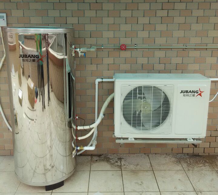 家用空气能热水工程  图1